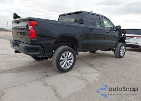 2022 Chevrolet Silverado 1500 2Wd Short Bed Custom z USA, uszkodzony, nr VIN 1GCPABEK1NZ558332